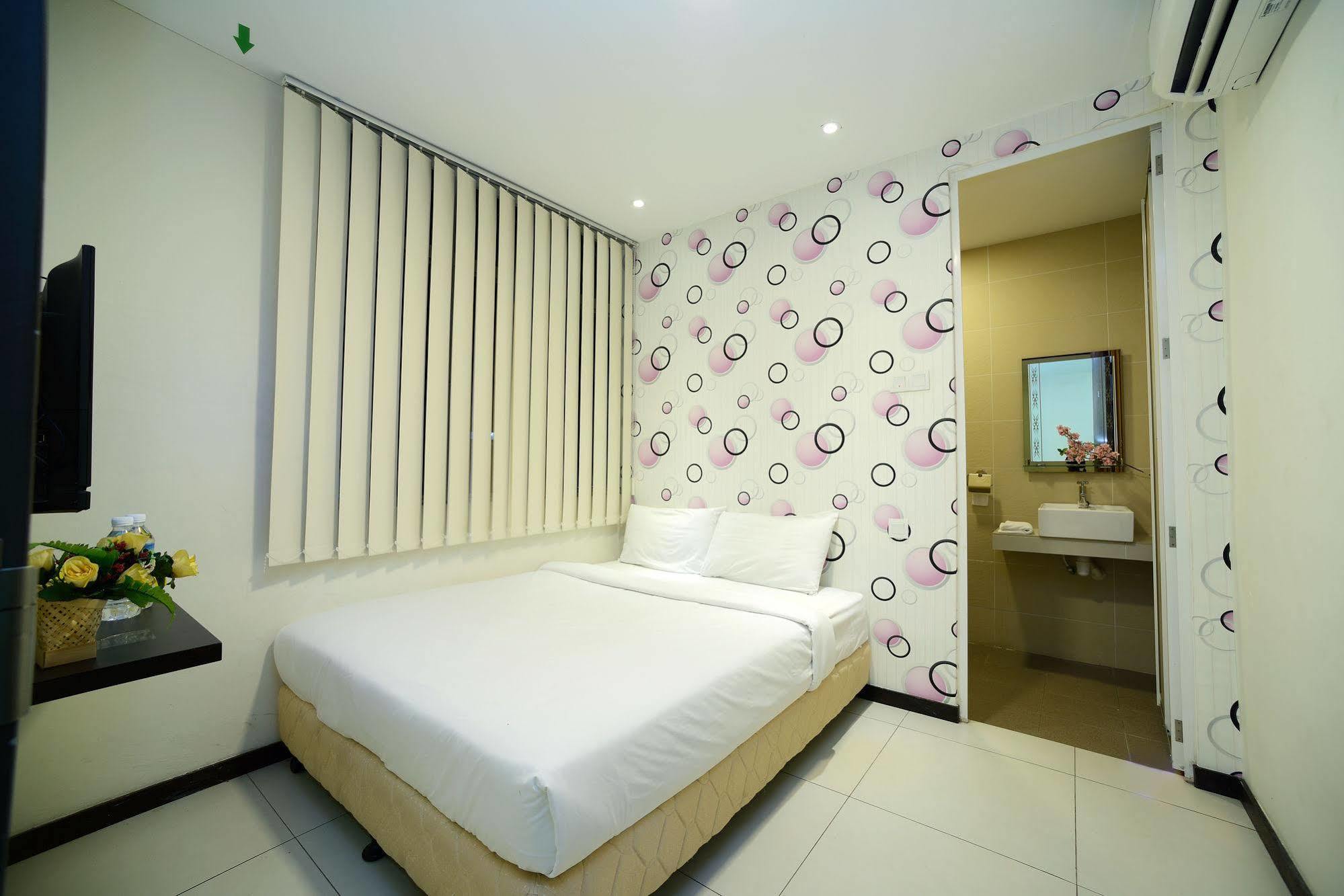 Casa Hotel Near Klia 1 Sepang Ngoại thất bức ảnh